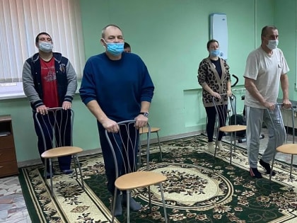 В Туле чемпионка мира по пауэрлифтингу проводит лечебную физкультуру