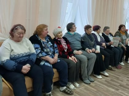 Центральная библиотека: «Не забывайте друзьям о самом главном говорить» (18+)