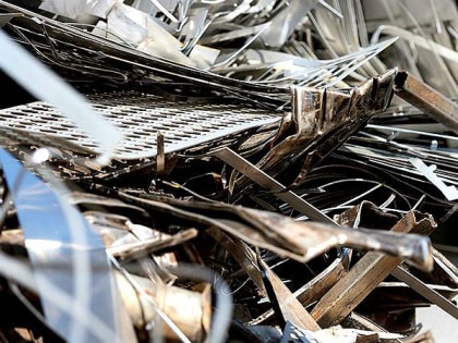 Двое молодых людей украли металл из сарая жительницы Богородицкого района