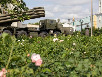 У Тульского музея оружия появился уникальный сад из 480 английских роз