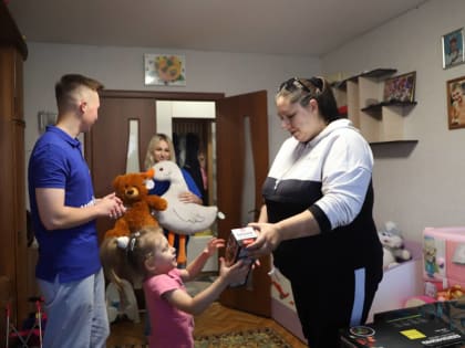 Волонтеры «Единой России» оказали адресную помощь семье мобилизованного