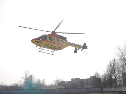 Тульские медики на вертолете прилетели к пациенту из затопленного села в Одоевском районе