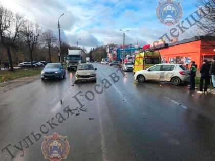 После ДТП в Новомосковске госпитализировали одного из водителей