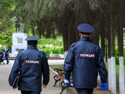 Мигрант приставал к девушке и укусил полицейского в Туле