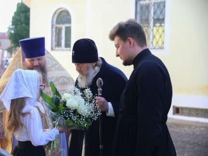 Блгвв. вел. кн. Димитрия Донского (1389) и вел. кн. Евдокии, в инокинях Евфросинии (1407). Всемирный день защиты детей.