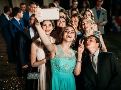 Родители тульских школьников рассказали, сколько собираются потратить на выпускные праздники