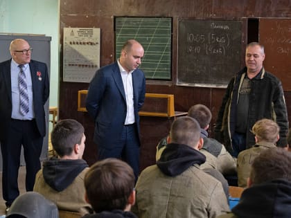 Вячеслав Федорищев посетил Суворовский район