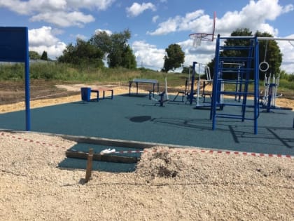     В рамках реализации проекта «Народный бюджет - 2023» в с. Карачево Кимовского района завершены работы по обустройству спортивной площадки