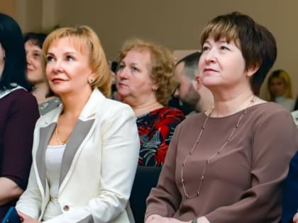 «Щекиноазот» поздравил с праздником последнего звонка выпускников подшефного Лицея