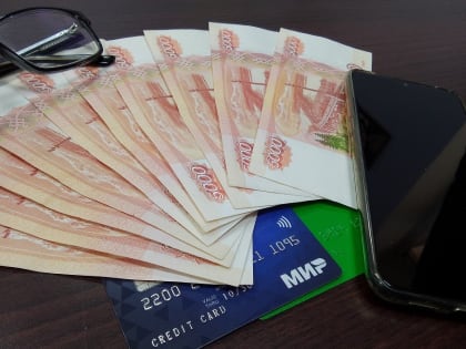 Для мошенников праздников не существует: в преддверии Нового года аферисты вспомнили старые схемы