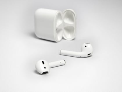 Тульские полицейские раскрыли кражу полсотни пар беспроводных наушников