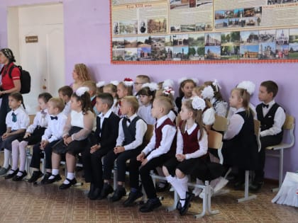 Руслан Бутов посетил линейку в честь Дня знаний в школе №2