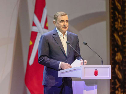 Алексей Дюмин поздравил выпускников тульского Лицея №2