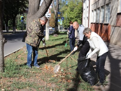 Депутаты и аппарат Тульской городской Думы приняли участие в субботнике