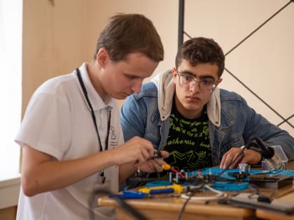  Дрон запущен в хакатон 