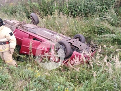 В Тульской области женщина чудом выжила в улетевшей в кювет легковушке