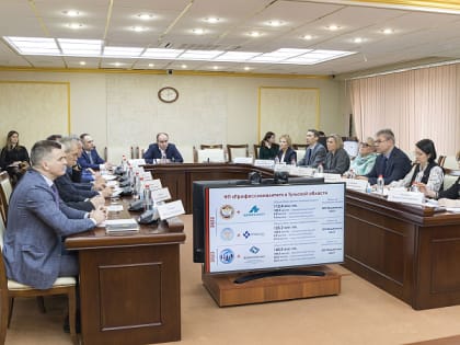 В Тульской области расширят проект «Профессионалитет»: образовательные кластеры появятся в ОПК