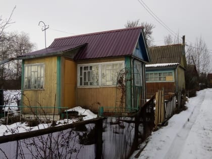 В Заокском районе «гость из Курска» украл с дачи картины и микроволновку