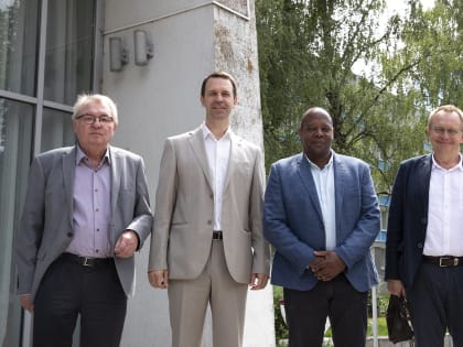 Состоялся первый визит Полномочного представителя Кубы в ОИЯИ