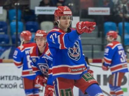 Андрей Виноградов из АКМ признан лучшим защитником ВХЛ в декабре