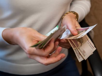 Туляк украл 35 тысяч рублей у собутыльницы