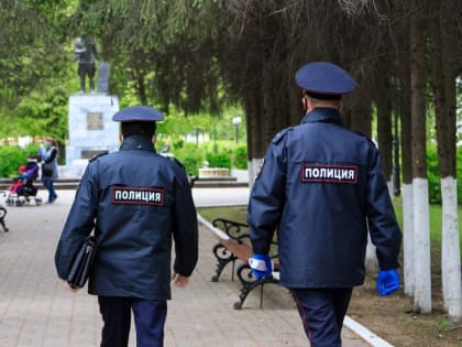 Житель Новомосковска украл из магазина товары и был пойман по горячим следам