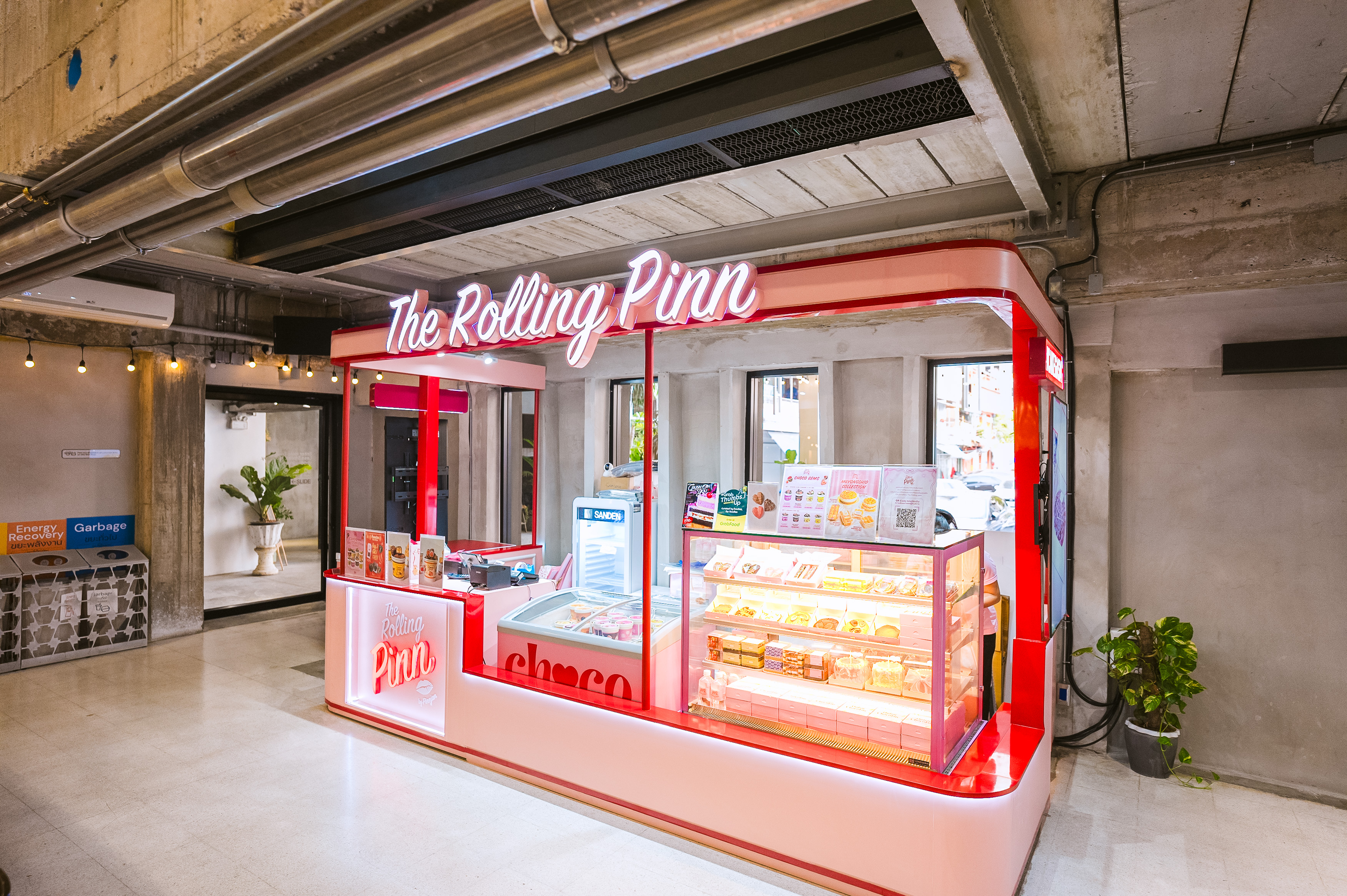 The Rolling Pinn at Slow Combo