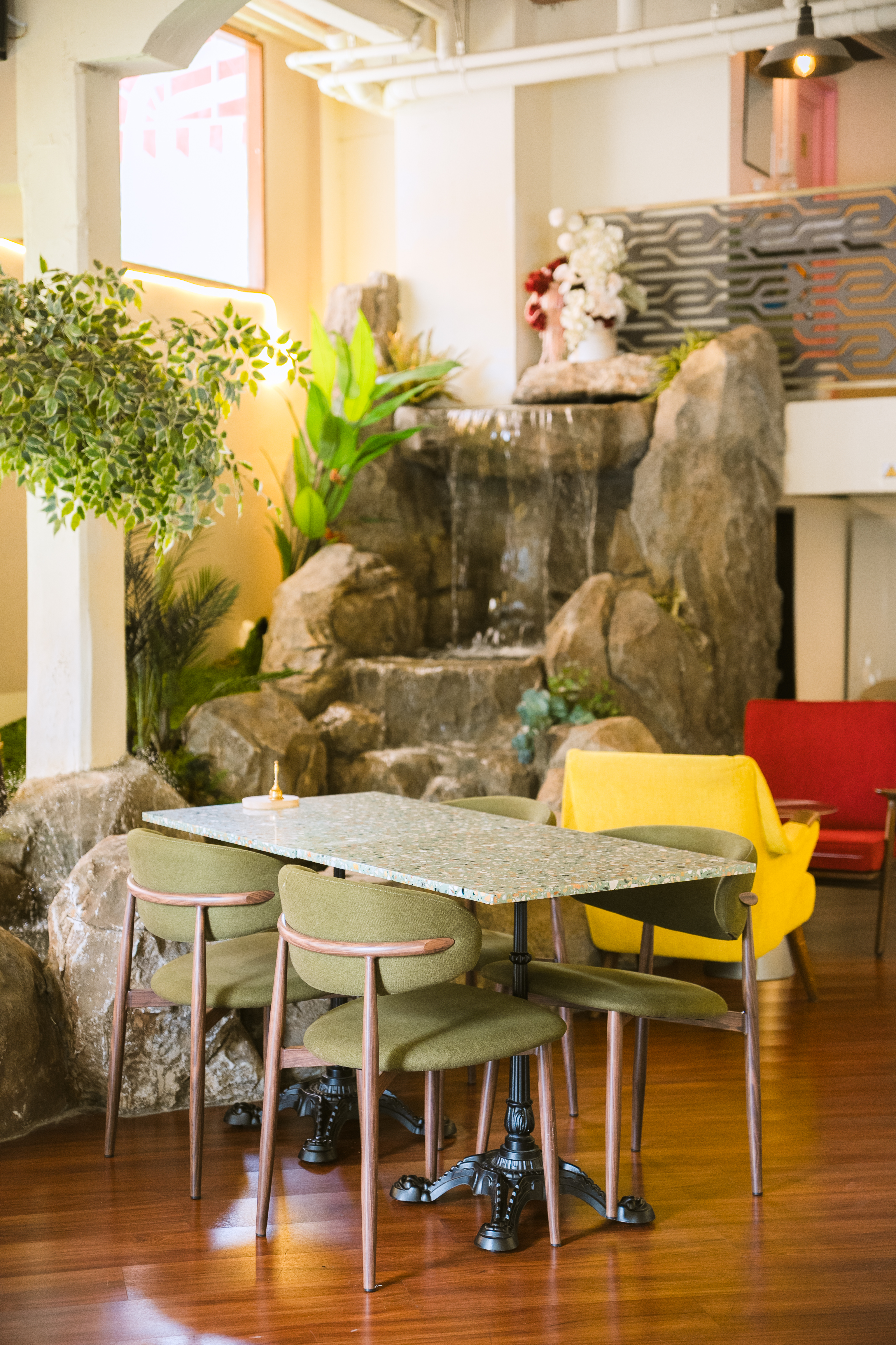 Irvin Thai Kitchen 1976 — Charoen Krung 28 — 5