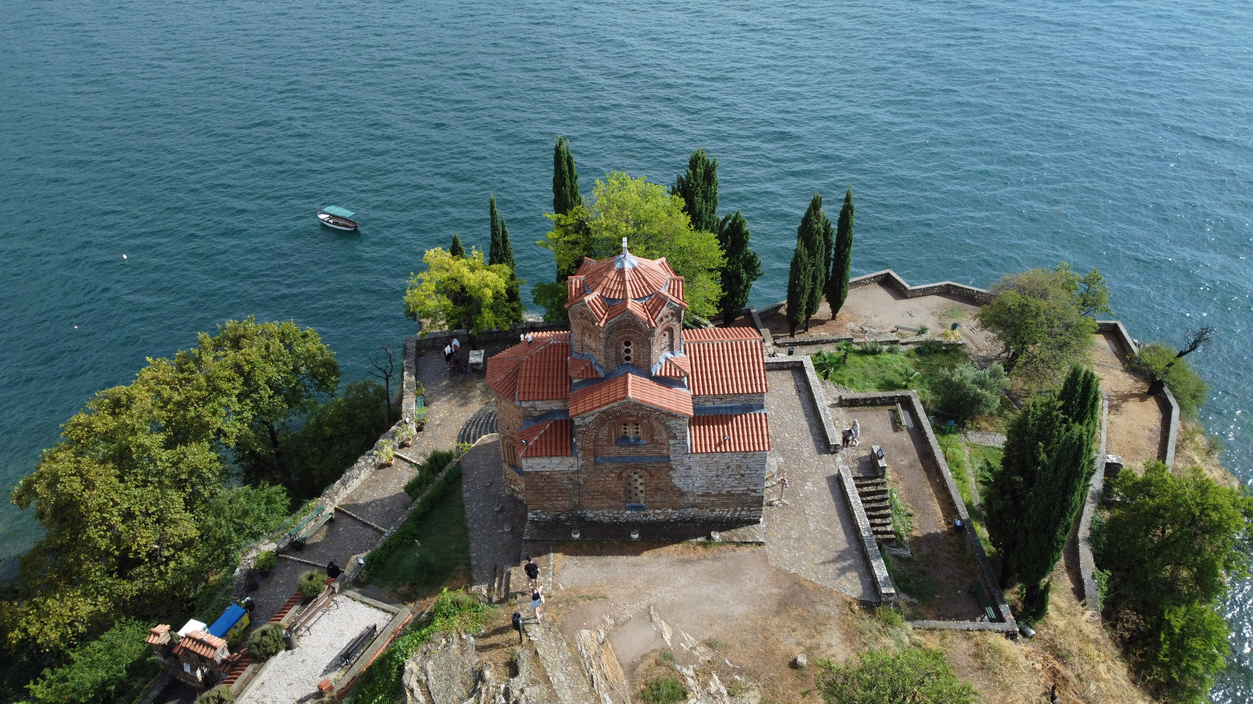Ohrid Old Town Walking Tour & Panoramic Lake Boat Cruise - Image 1