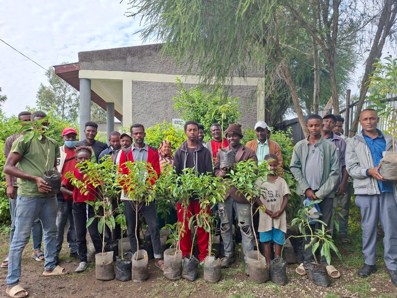 🌱🥑☕Sustainable Livelihoods for Stronger Families: Fruit & Coffee Seedling Distribution in Godino and Ude 🌱🥑☕