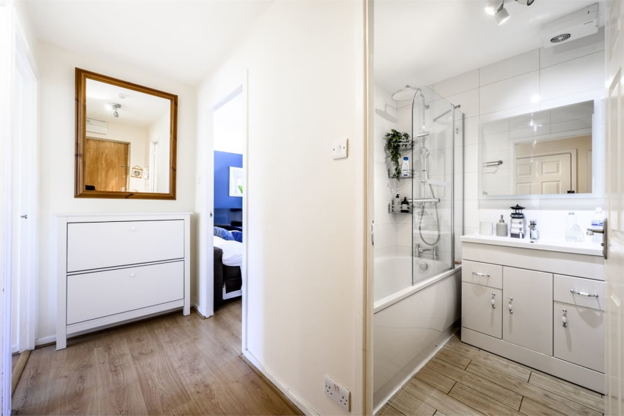 Brindleyplace Apartment, photo 18 of 33
