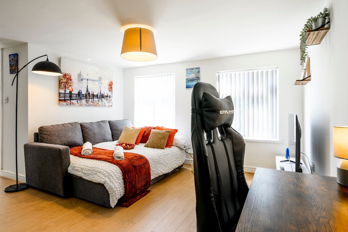Top floor sofa bed