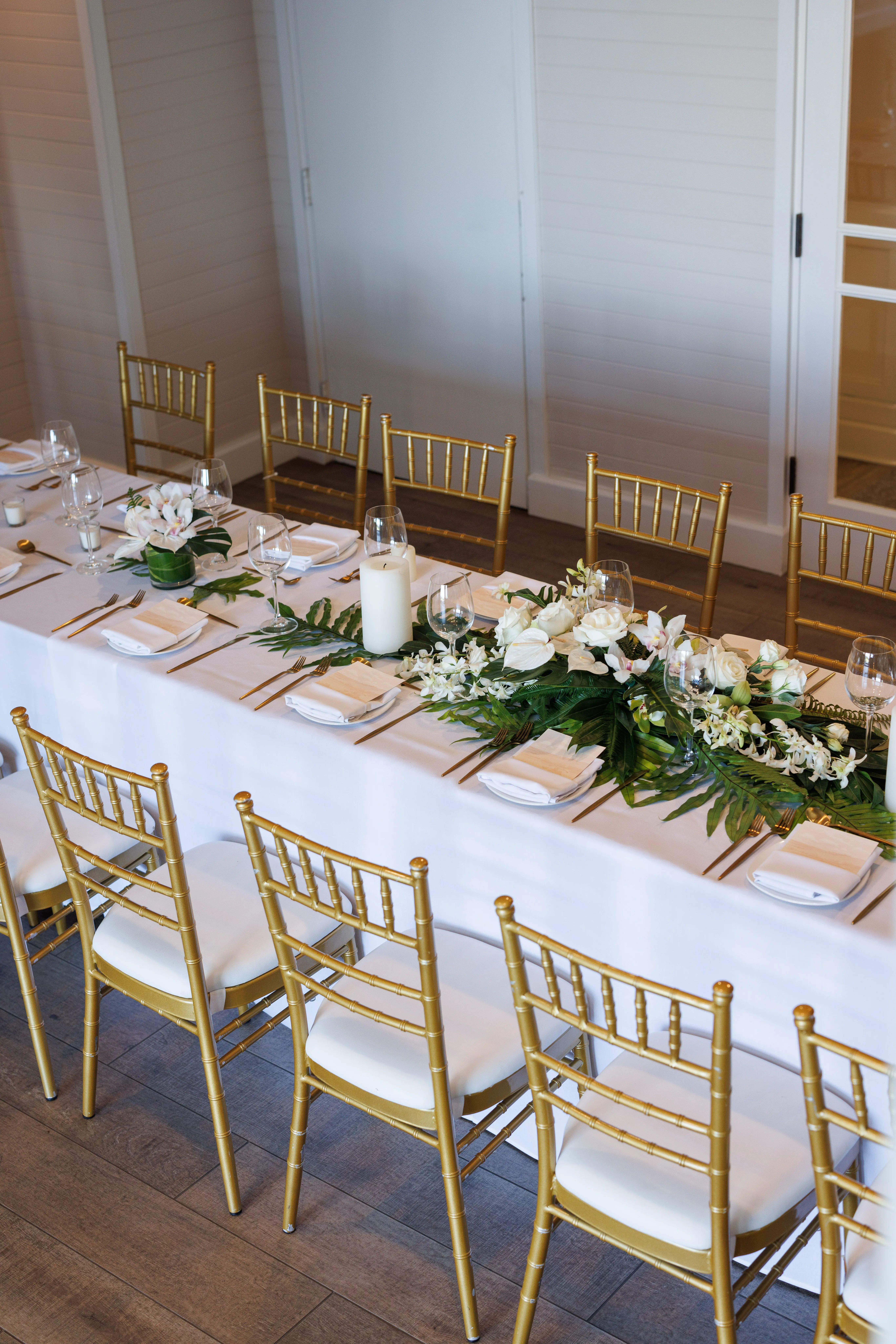 Grand Staircase Foyer - Lahaina Lifestyle 63