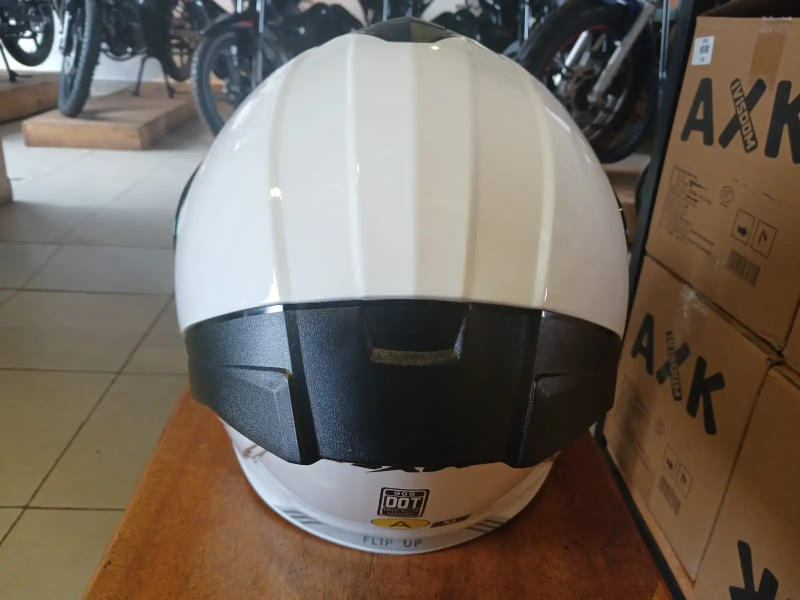 Tris Metropolitan Open-Face Helmet – White image 3