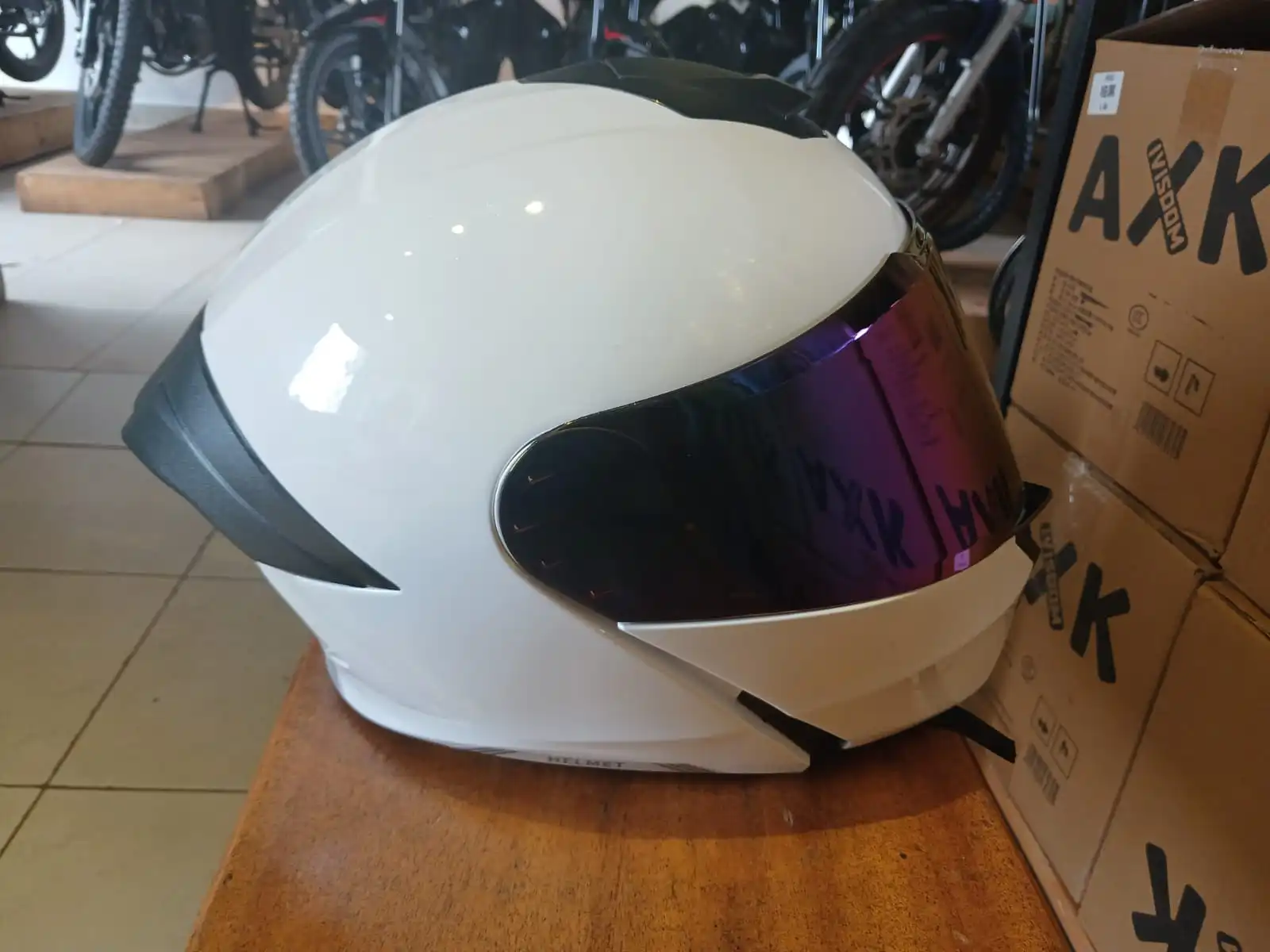 Tris Metropolitan Open-Face Helmet – White image 2