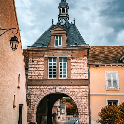 Porte de Paris, horloge et beffroi fortifié