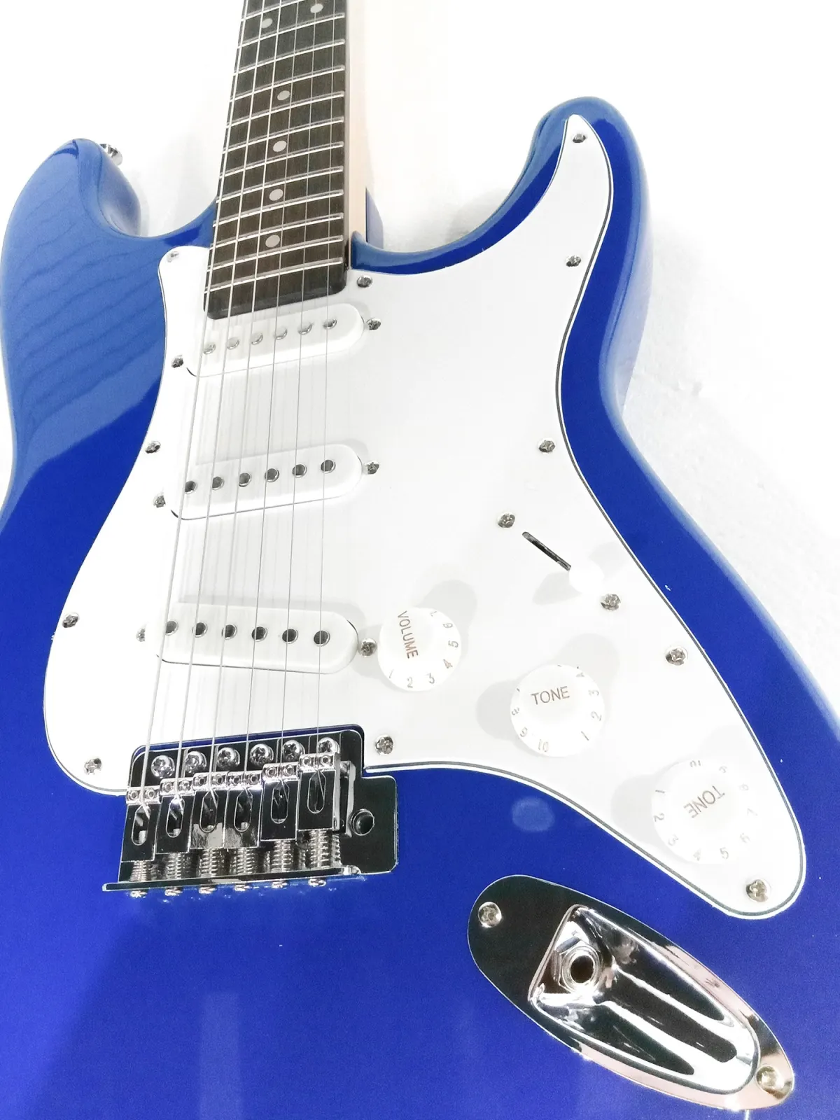 DEVISER Electric Bass Guitar LB34 thumbnail 3