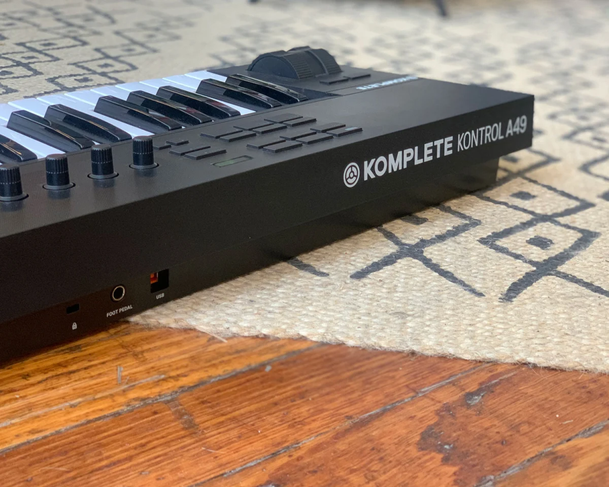NATIVE INSTRUMENT Midi Keyboard KONTROL A49 thumbnail 4