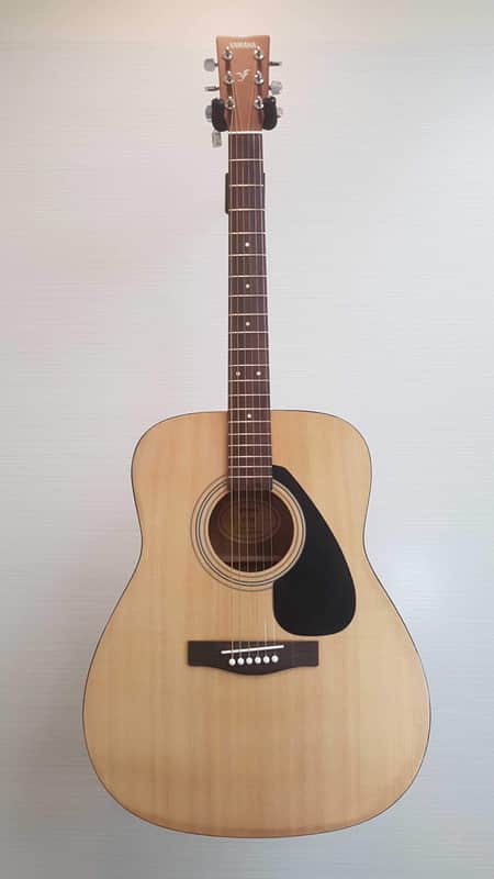 YAMAHA Acoustic Guitar F210