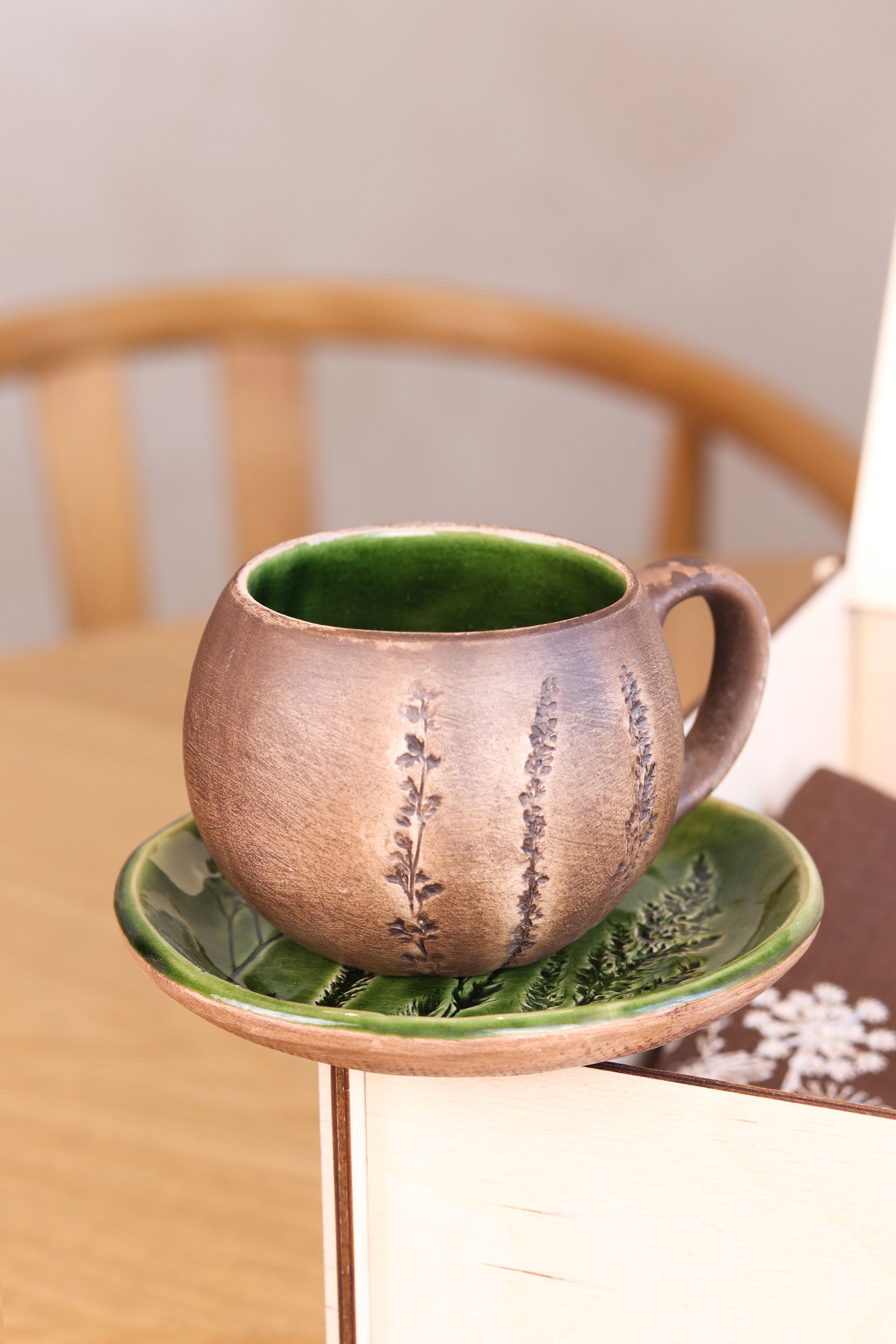 Подарунок “Набір із керамікою та серветками”