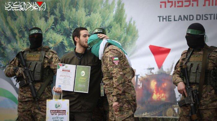 Al-Qassam Bebaskan 7 Tahanan Israel, Tukar dengan 602 Tawanan Palestina