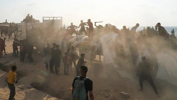 Serangan Israel di Gaza menewaskan 71 orang dalam satu hari