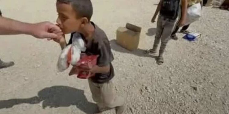 Keluarga Bocah Gaza yang Tewas saat Mencari Makanan Masih Menunggu Jenazahnya