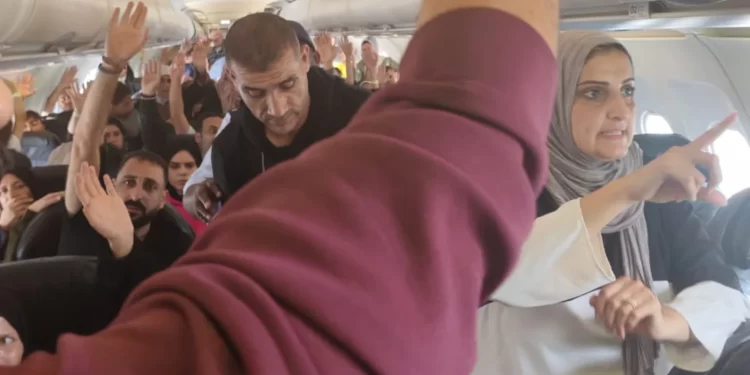 Penerbangan Misterius 153 Warga Gaza ke Johannesburg, Diduga Pemindahan Paksa