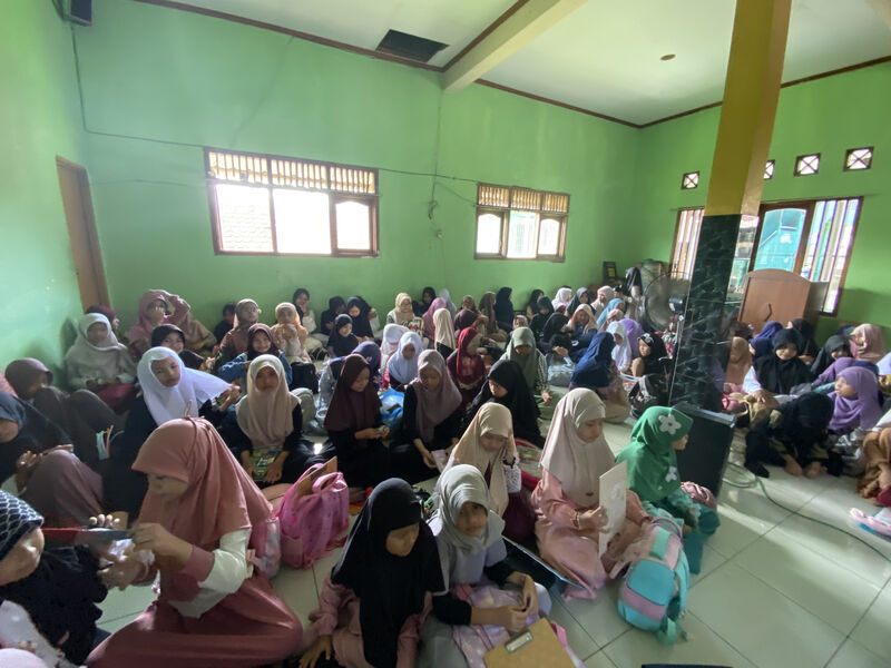 200 Siswa MI Al-Hidayah Diedukasi Tentang Keteguhan Anak-anak Gaza