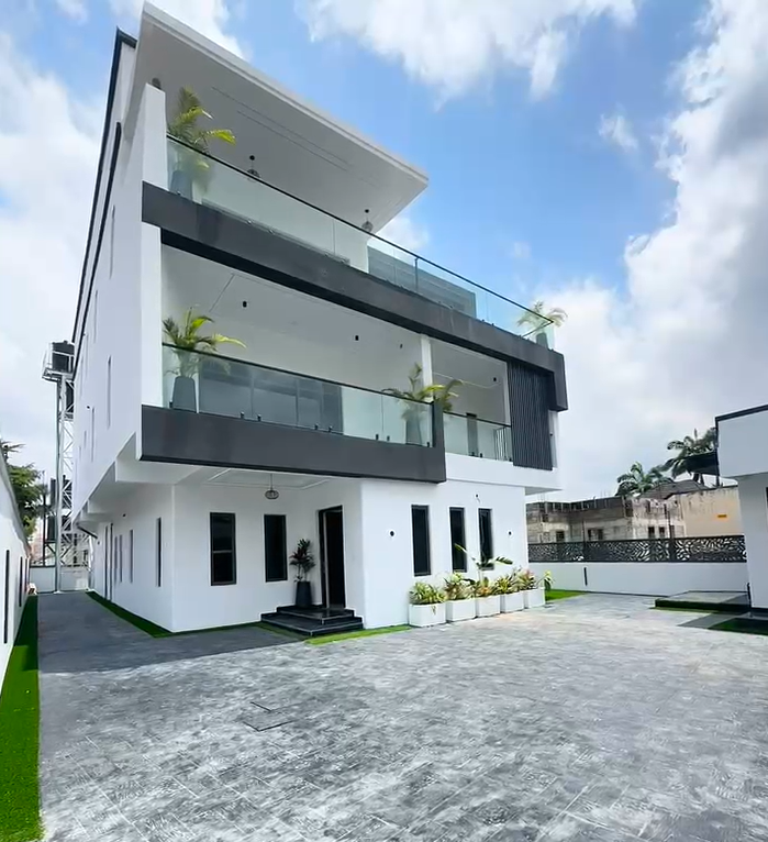 5-Bedroom Smart Duplex Gwarinpa Abuja