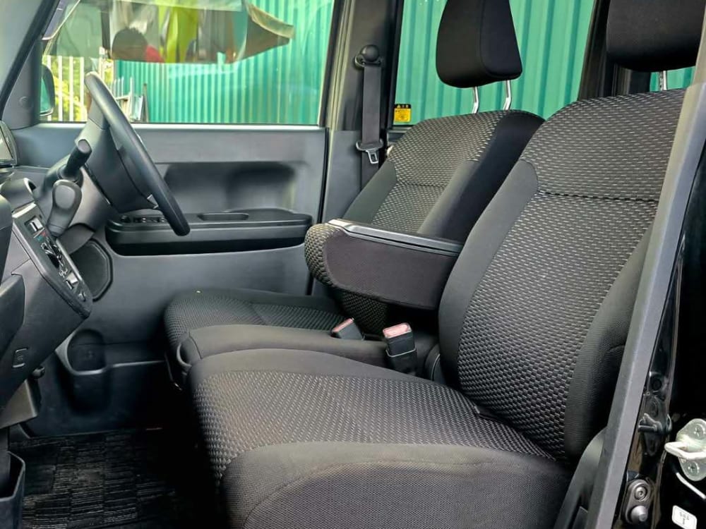 2017 Daihatsu Wake - View 5