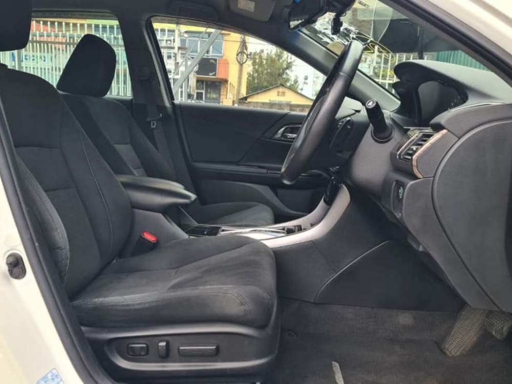 2017 Honda Accord - View 4