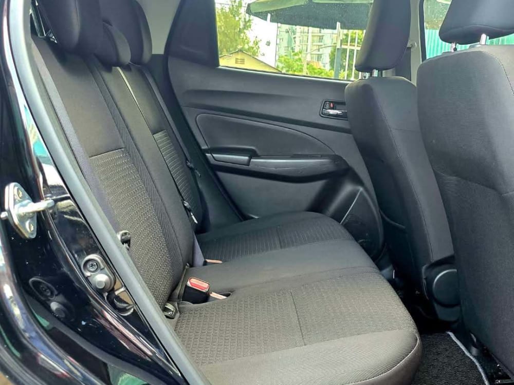 2017 Suzuki Swift - View 5