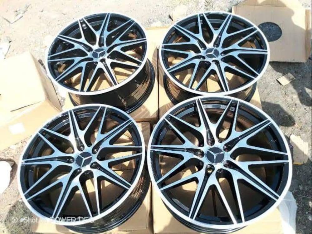 19 Inches Mercedes Benz 